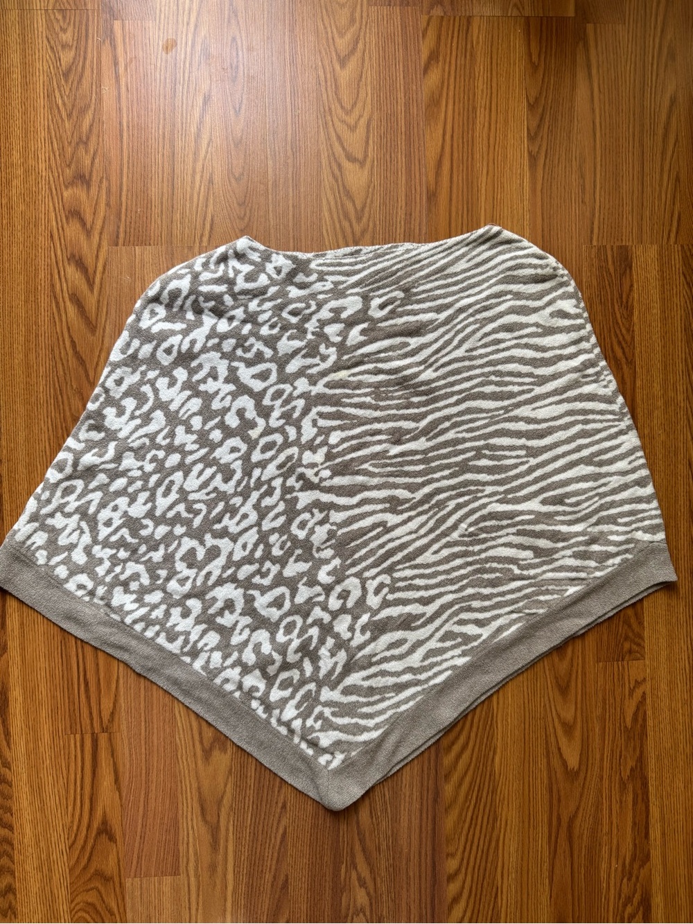 Barefoot Dreams CozyChic Animal Print Poncho One Size Plus Taupe Soft Knit